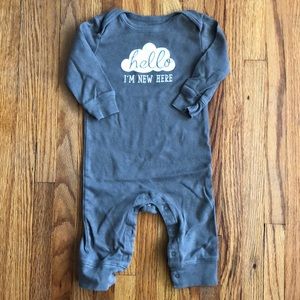 carter’s | hello longsleeve onepiece | size 6 mo